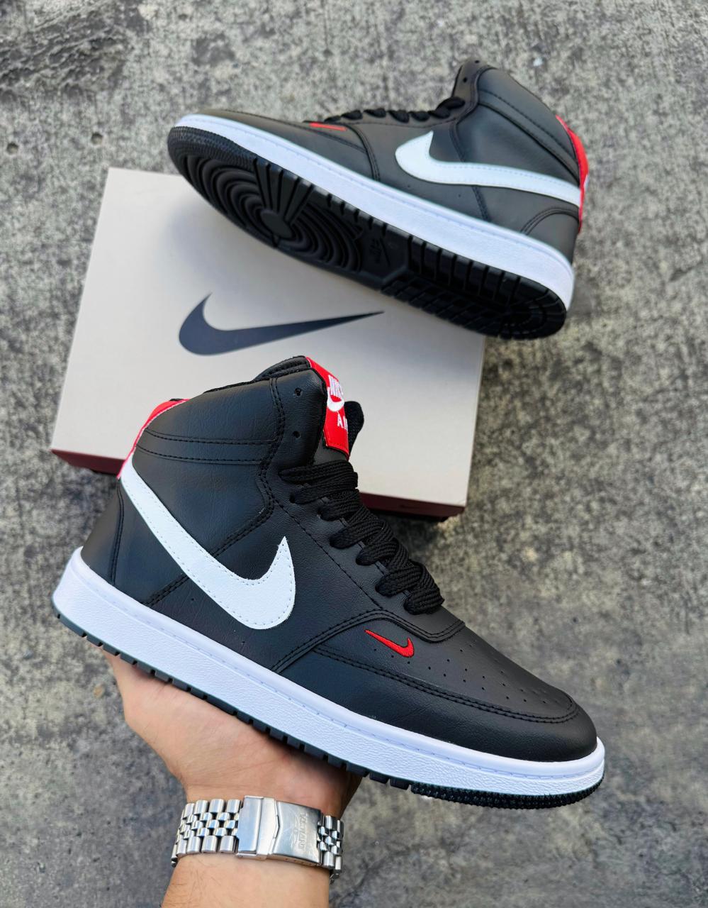BOTA NIKE COURT